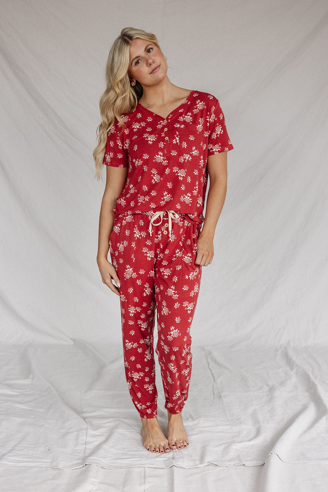 HENLEY PANTS SET SHORT SLEEVE | Crimson Floral