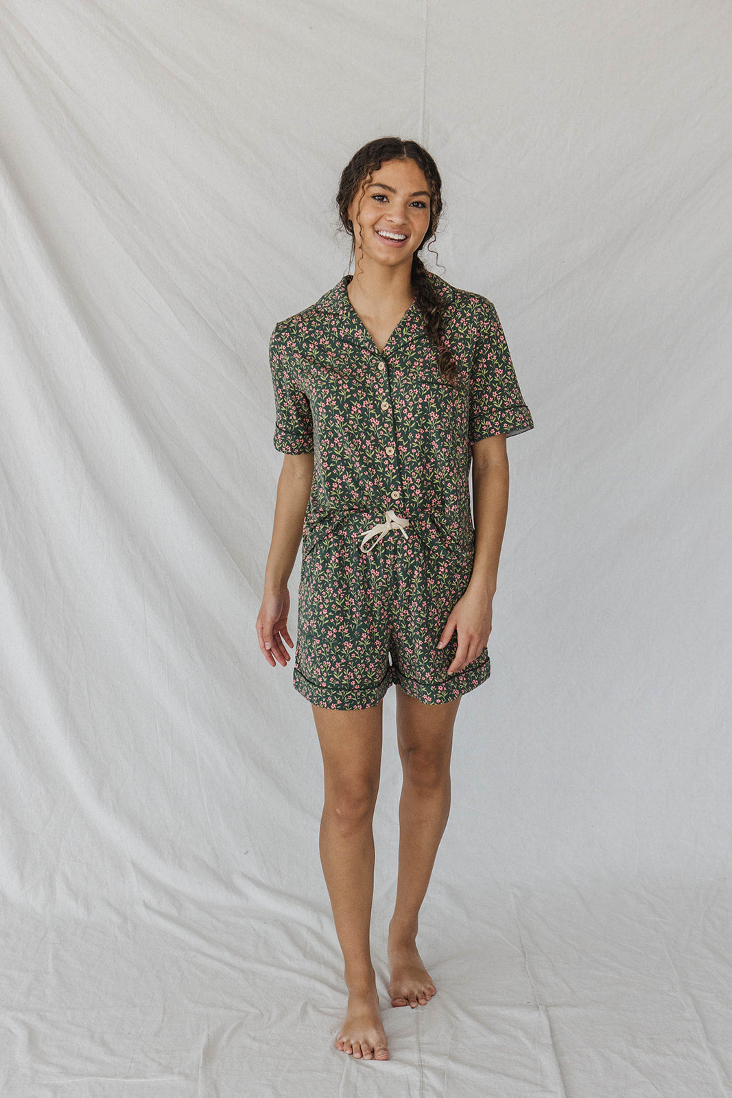Piped Button-up Shorts Set Modal | Hillary Floral