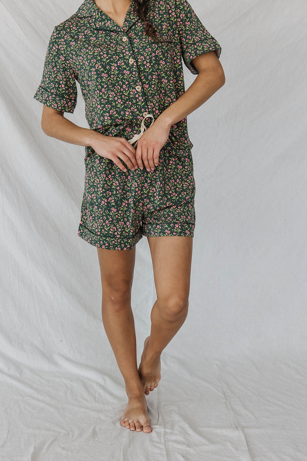Piped Button-up Shorts Set Modal | Hillary Floral