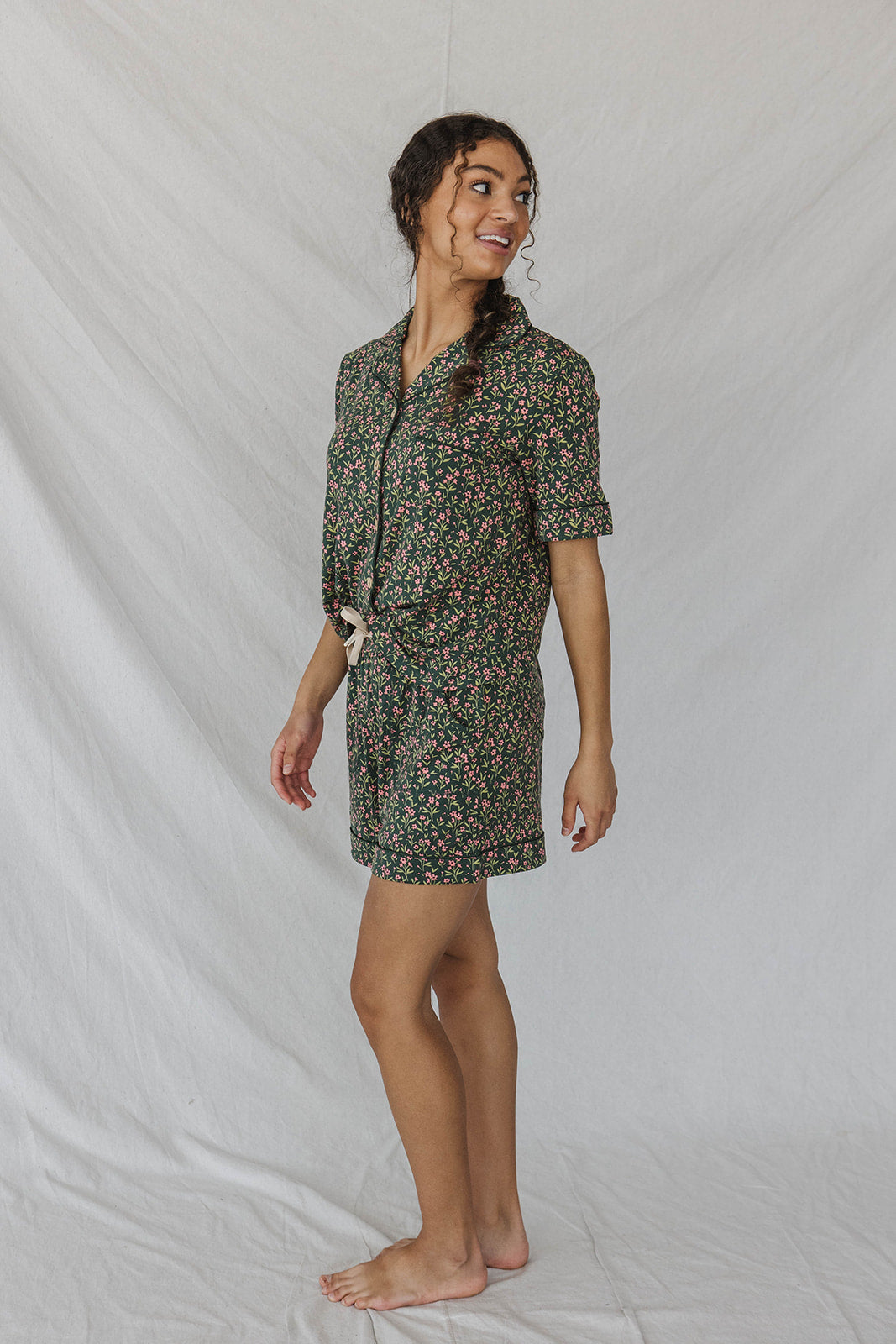 Piped Button-up Shorts Set Modal | Hillary Floral