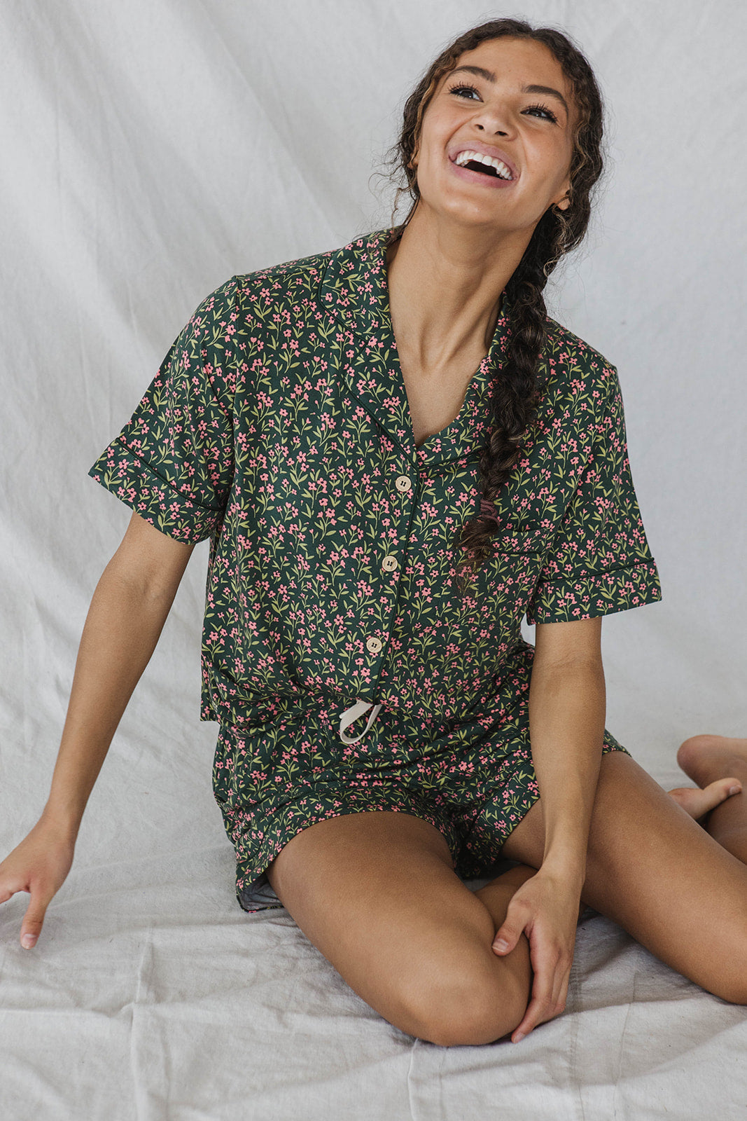 Piped Button-up Shorts Set Modal | Hillary Floral