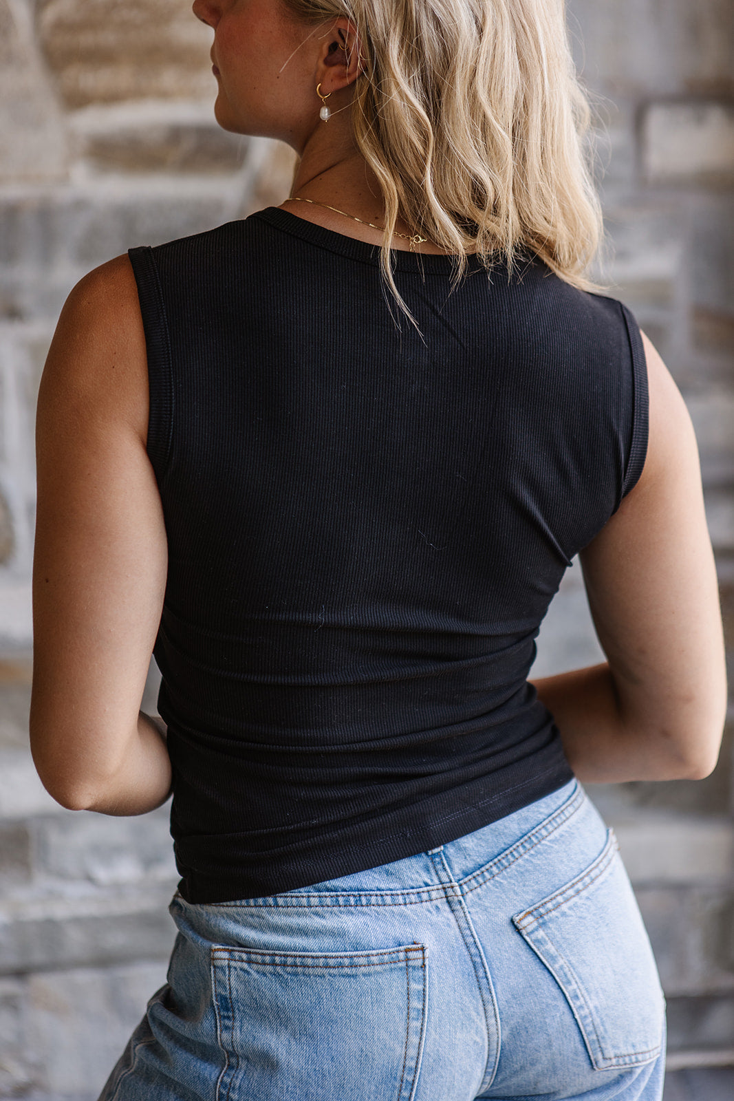 Button Scoop Tank