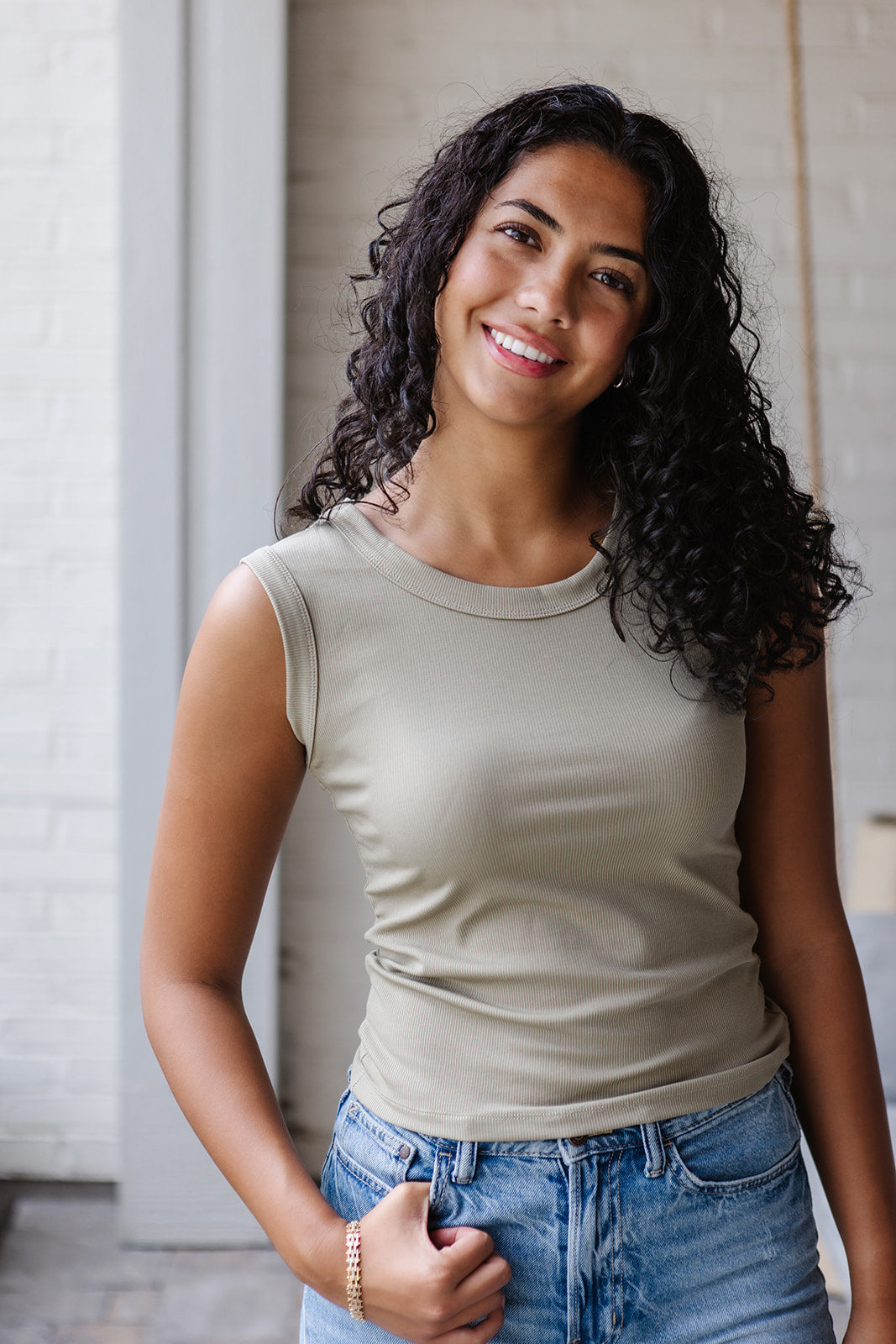 Ribbed Scoop Tank