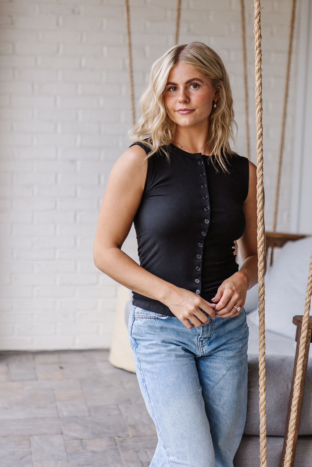 Button Scoop Tank